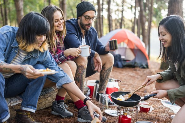 Découvrez les Secrets pour un Camping Pas Cher au Pays Basque: Économisez sans Sacrifier le Plaisir!