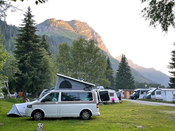 Un séjour inoubliable dans un camping avec piscine chauffée et couverte